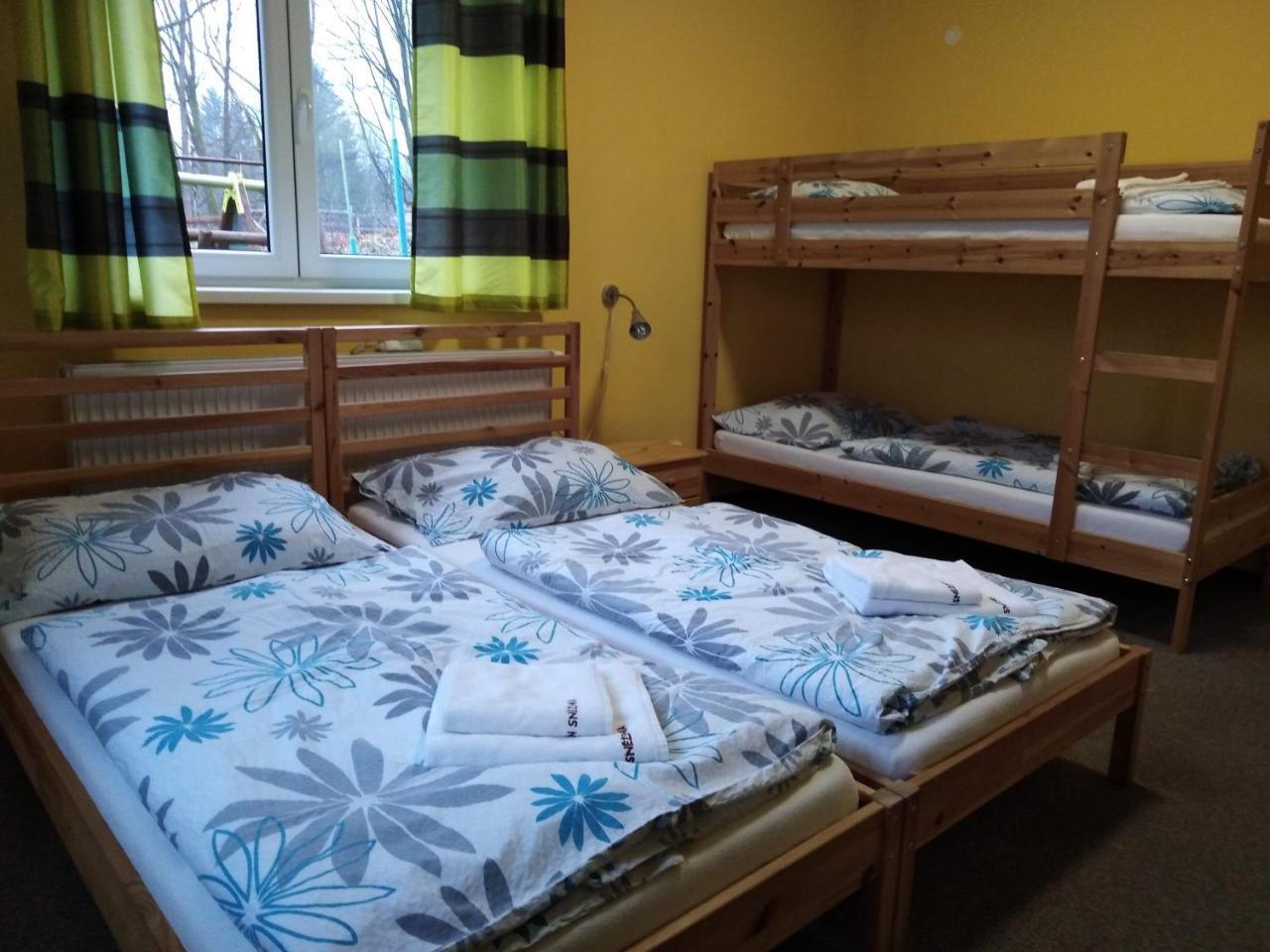 Penzion Snezenka Jiretin pod Bukovou Extérieur photo