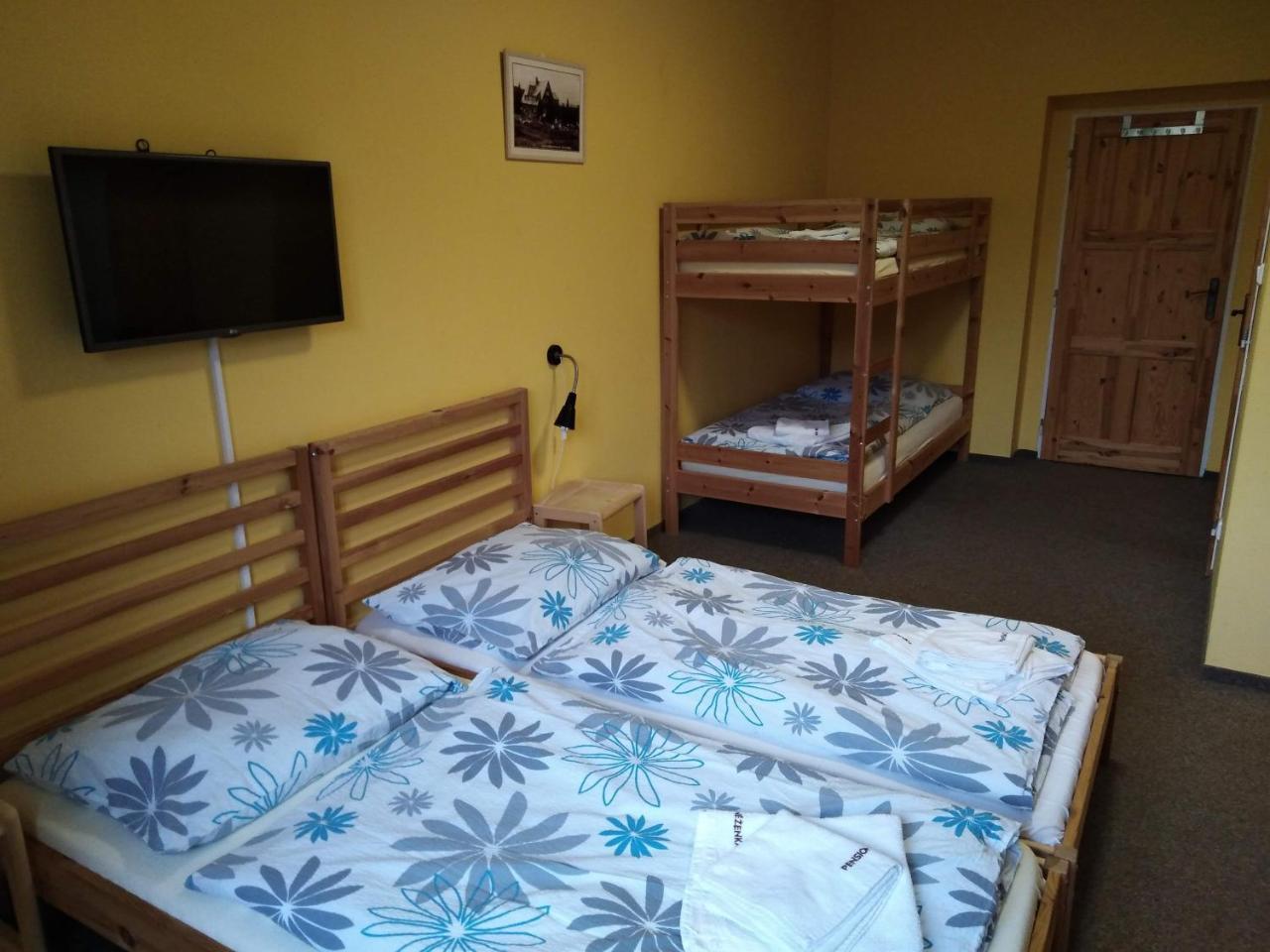 Penzion Snezenka Jiretin pod Bukovou Extérieur photo